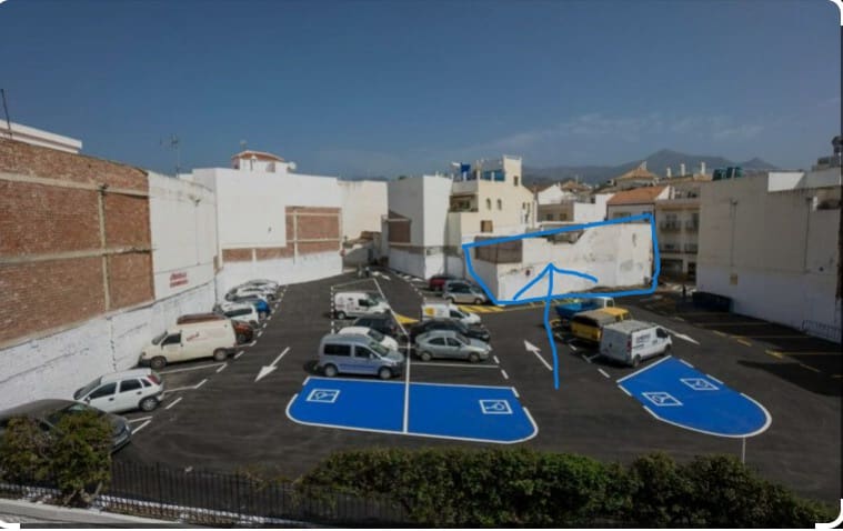 2 bedroom Townhouse for sale in Nerja with pool - € 629,000 (Ref: 8373479)