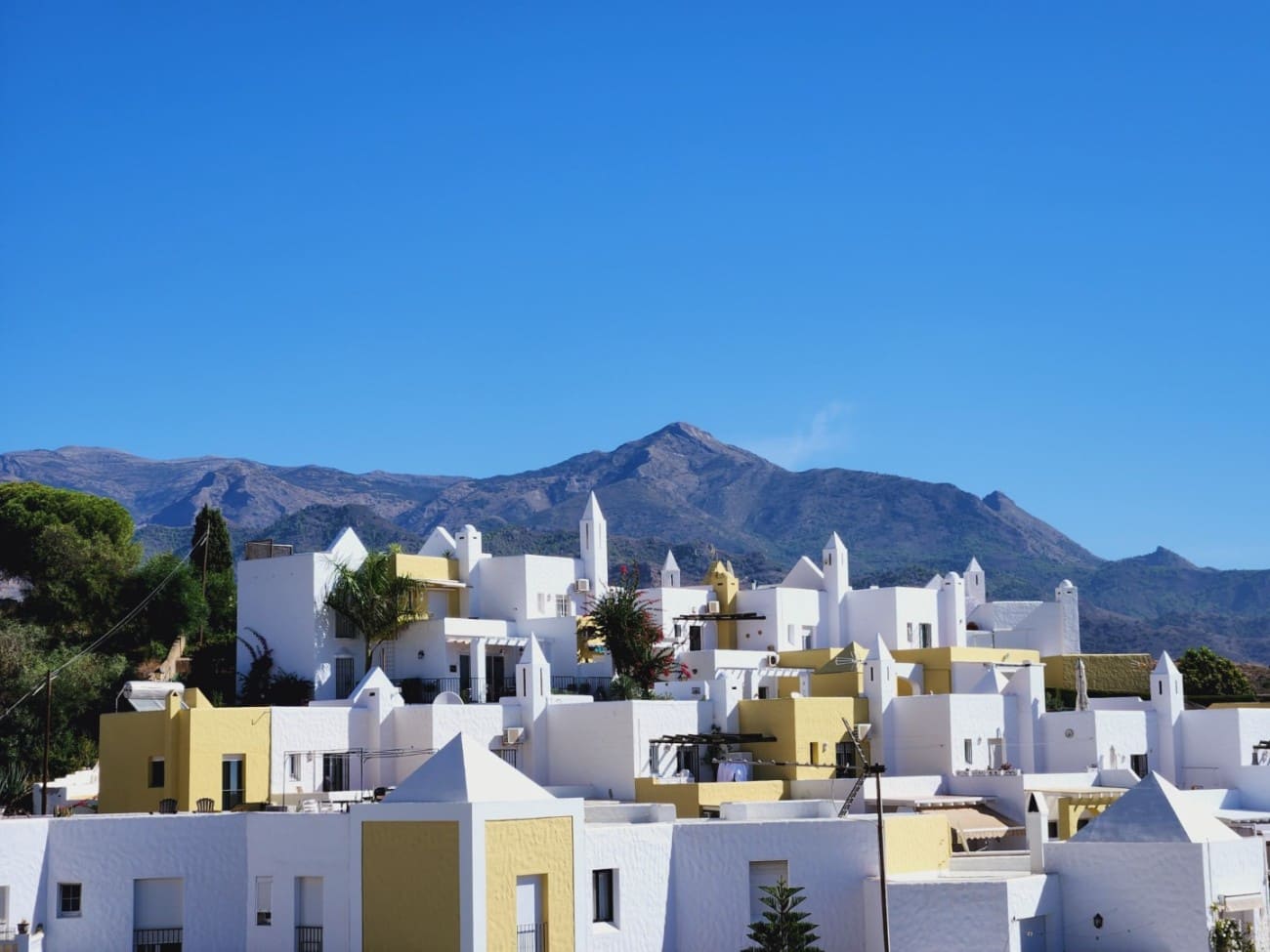 3 soveværelse Byhus til salg i Nerja med swimmingpool - € 340.000 (Ref: 8556725)