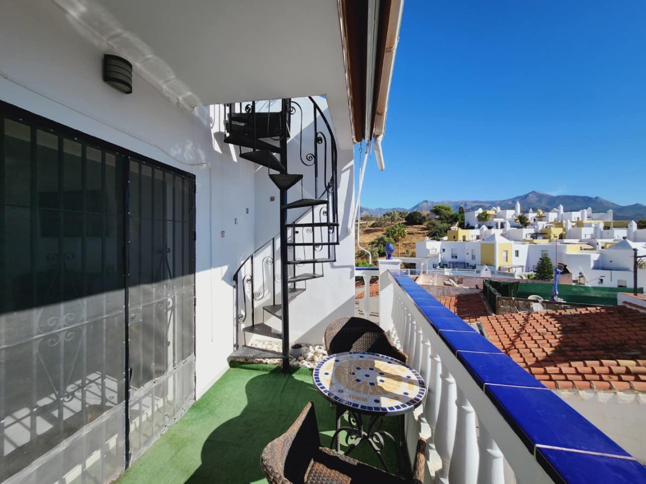 3 soveværelse Byhus til salg i Nerja med swimmingpool - € 340.000 (Ref: 8556725)