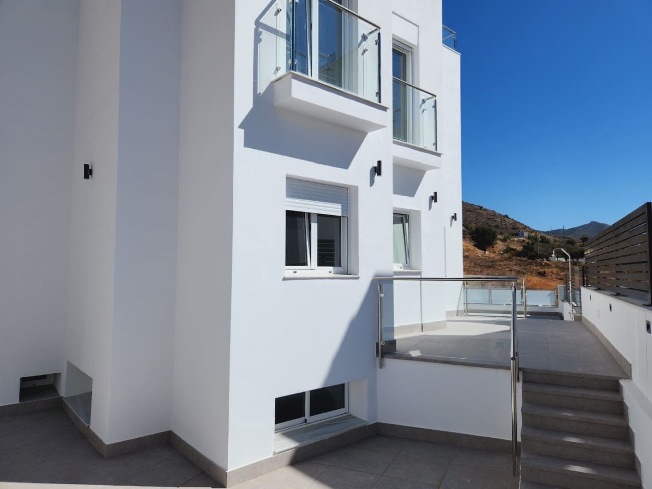 4 soveværelse Villa til salg i Nerja med swimmingpool - € 865.000 (Ref: 8559585)