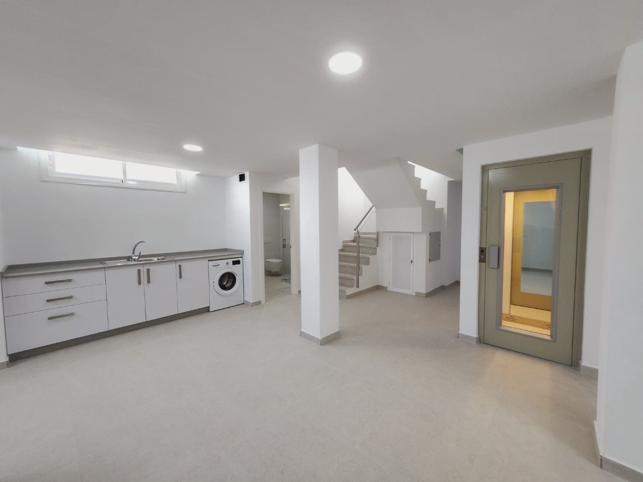 4 soveværelse Villa til salg i Nerja med swimmingpool - € 865.000 (Ref: 8559585)