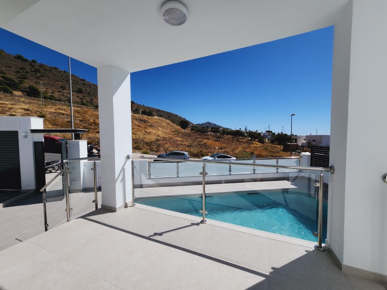 4 soveværelse Villa til salg i Nerja med swimmingpool - € 865.000 (Ref: 8559585)