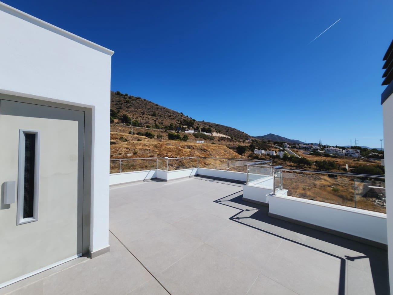 4 soveværelse Villa til salg i Nerja med swimmingpool - € 865.000 (Ref: 8559585)