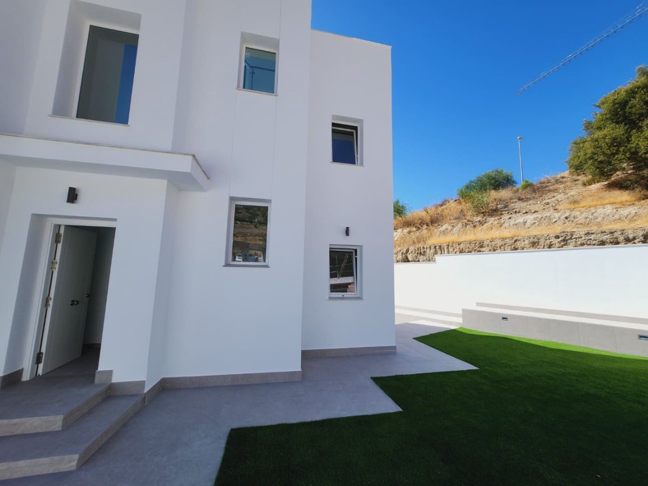 4 soveværelse Villa til salg i Nerja med swimmingpool - € 865.000 (Ref: 8559585)