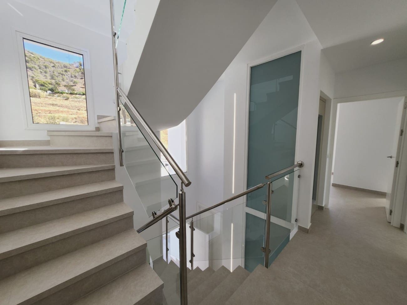 4 soveværelse Villa til salg i Nerja med swimmingpool - € 865.000 (Ref: 8559585)