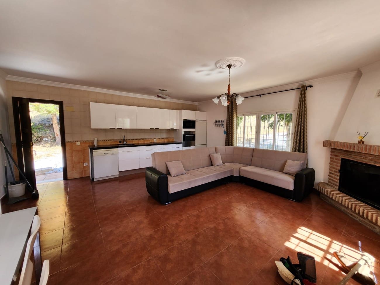 2 soveværelse Finca/Landehus til salg i Nerja med swimmingpool - € 850.000 (Ref: 8570326)