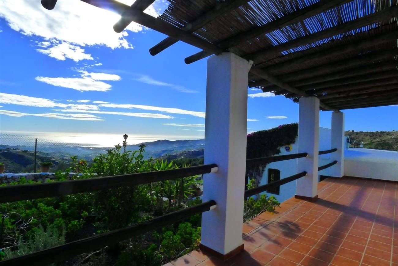 3 soveværelse Finca/Landehus til salg i Frigiliana - € 950.000 (Ref: 8840656)