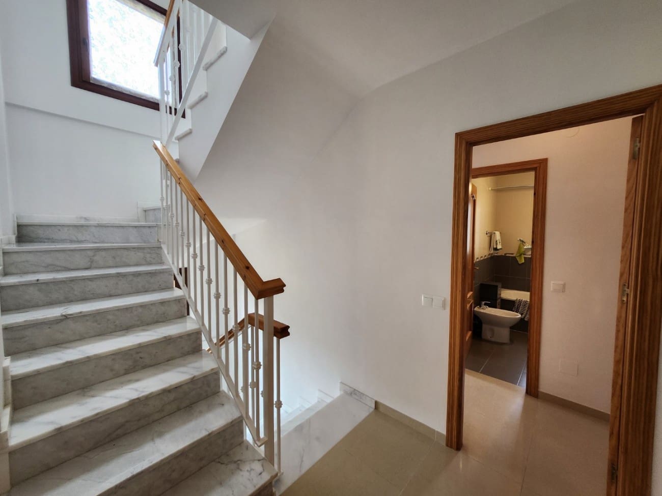 3 soveværelse Semi-Rækkehus til salg i Nerja med swimmingpool garage - € 499.900 (Ref: 9036436)