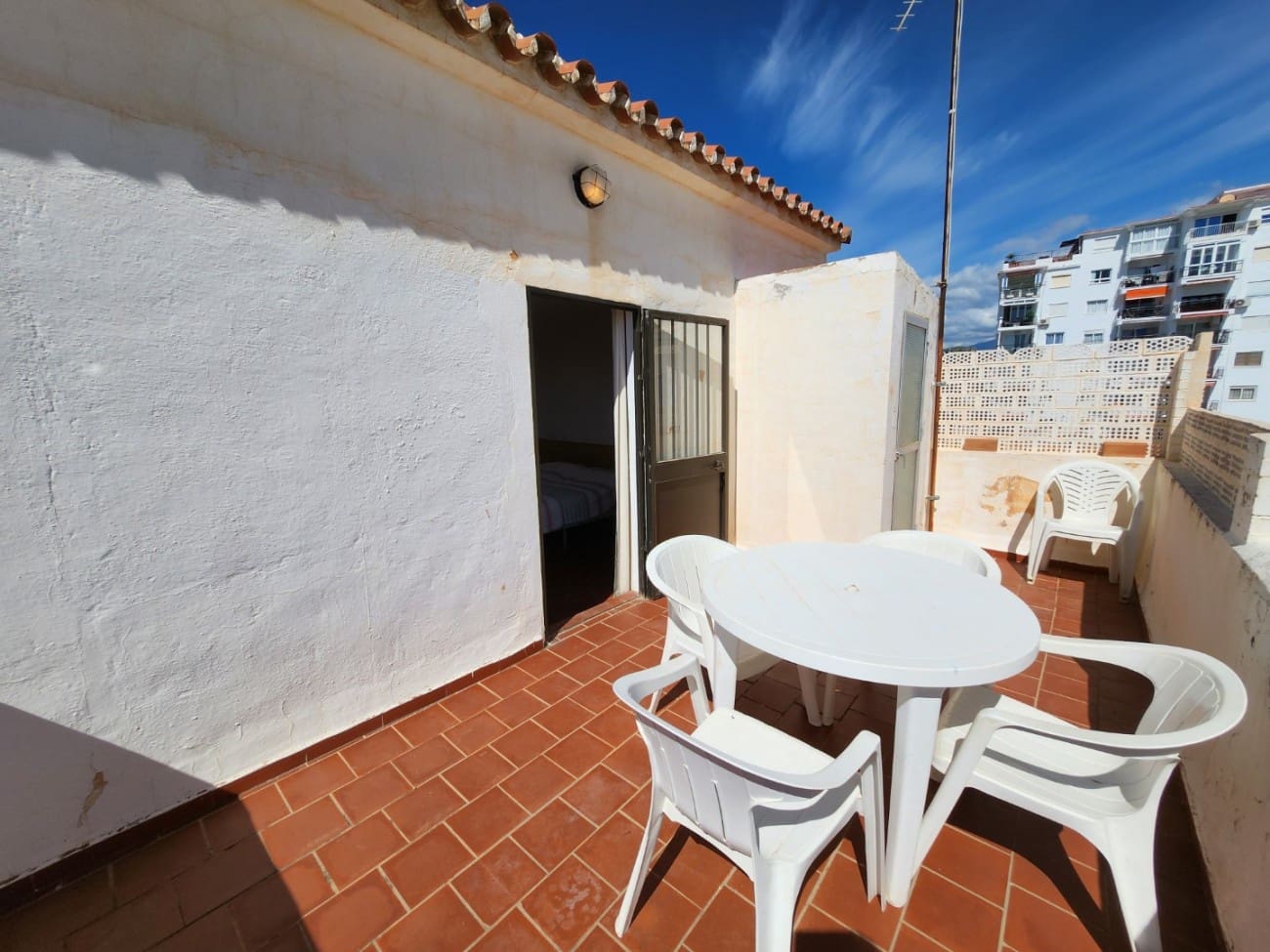 2 soveværelse Lejlighed til salg i Nerja med swimmingpool - € 359.000 (Ref: 9134128)