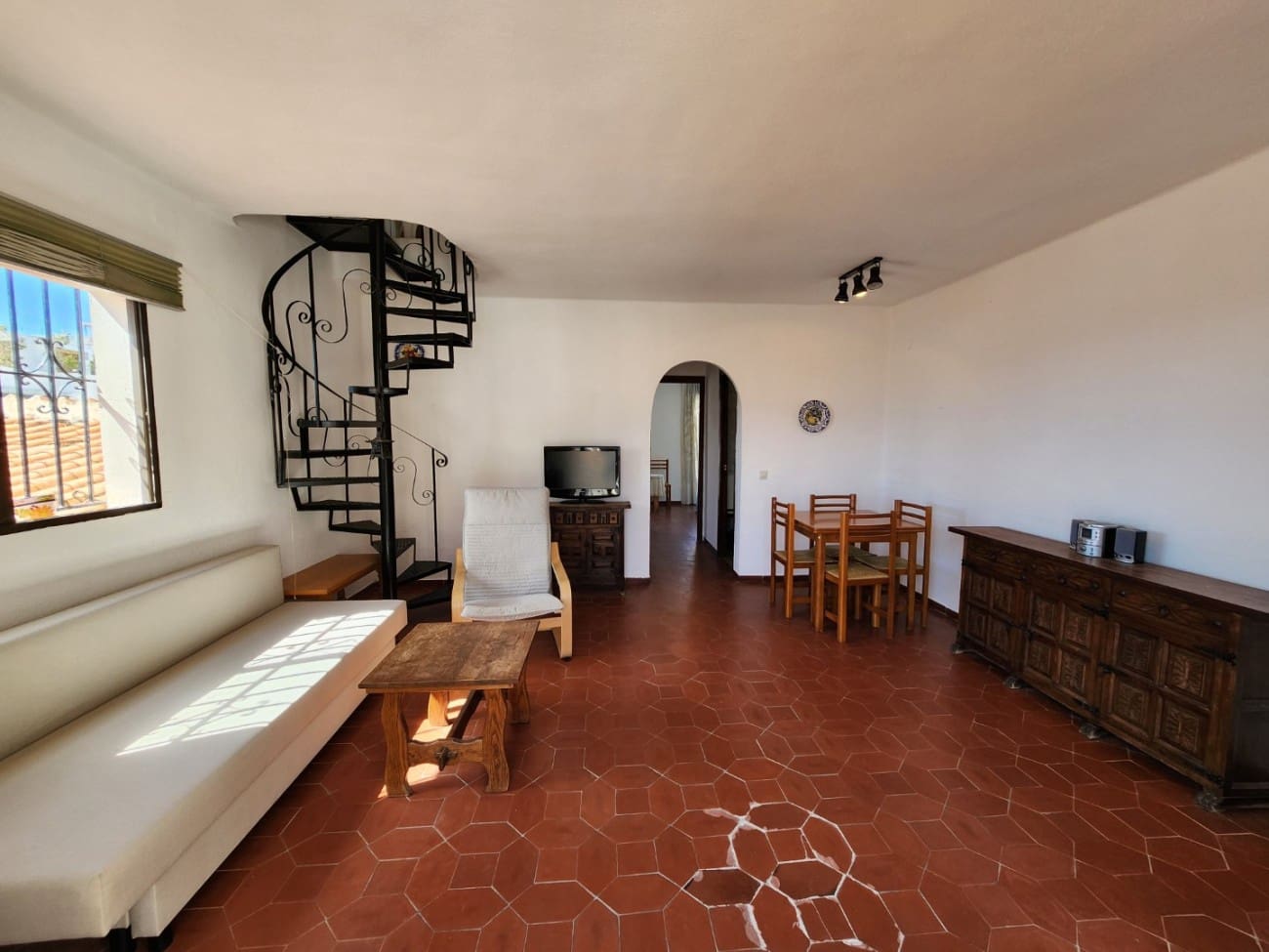 2 soveværelse Lejlighed til salg i Nerja med swimmingpool - € 359.000 (Ref: 9134128)