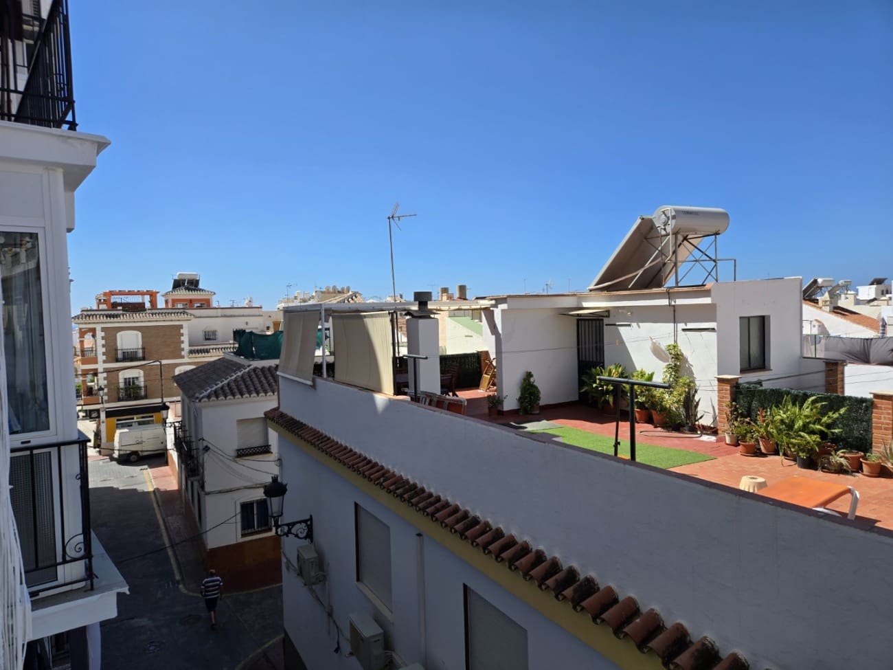 2 soveværelse Lejlighed til salg i Nerja med swimmingpool - € 275.000 (Ref: 9185059)