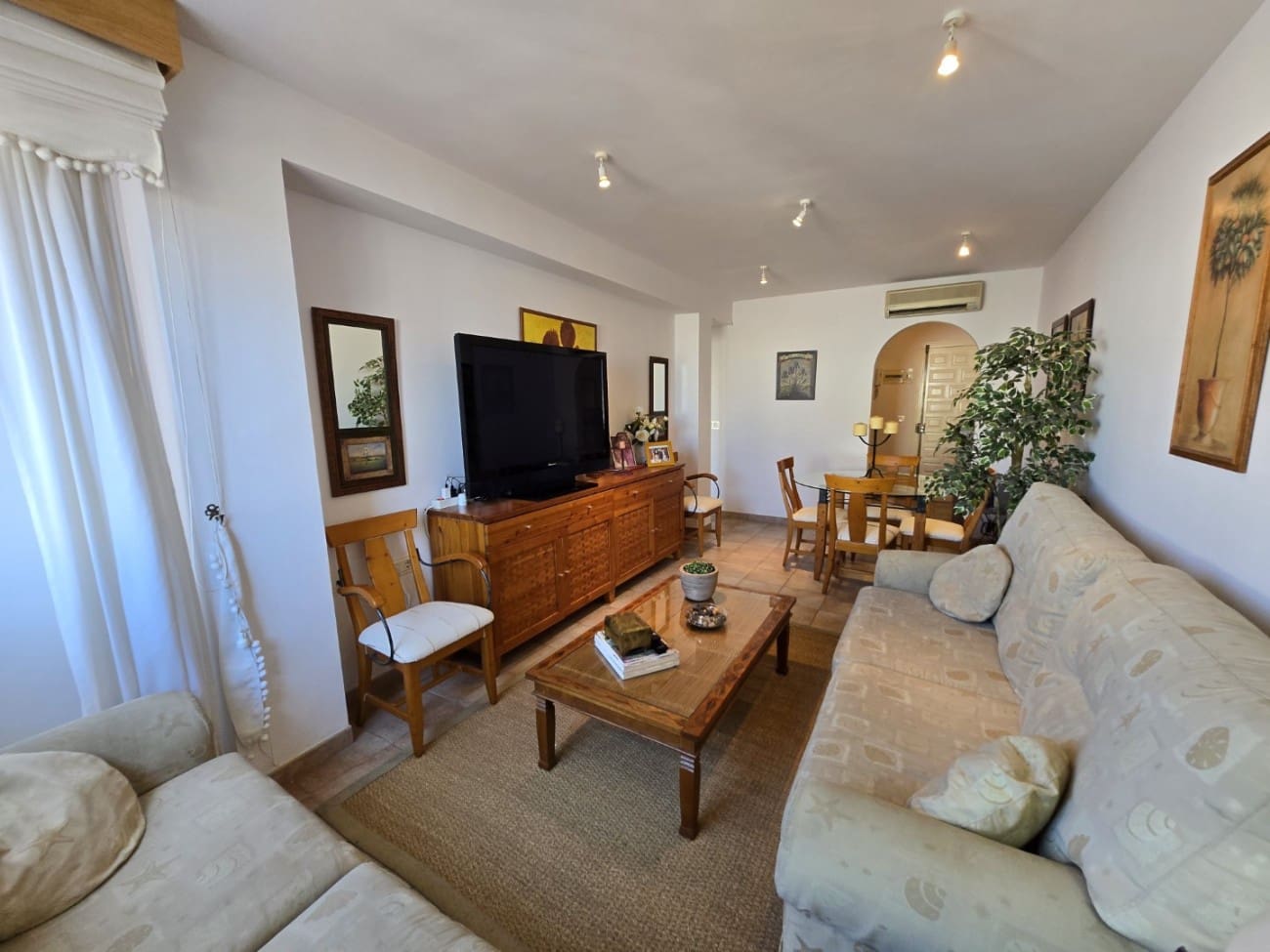 2 soveværelse Lejlighed til salg i Nerja med swimmingpool - € 275.000 (Ref: 9185059)