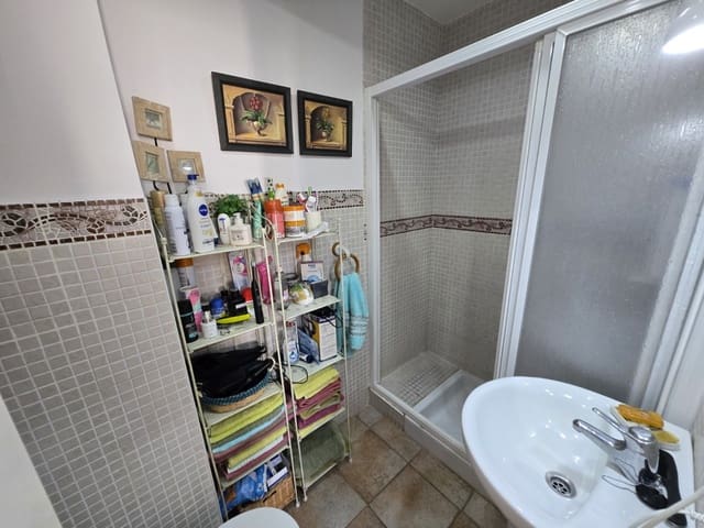 2 bedroom Apartment for sale in Nerja with pool - € 275,000 (Ref: 9185059)