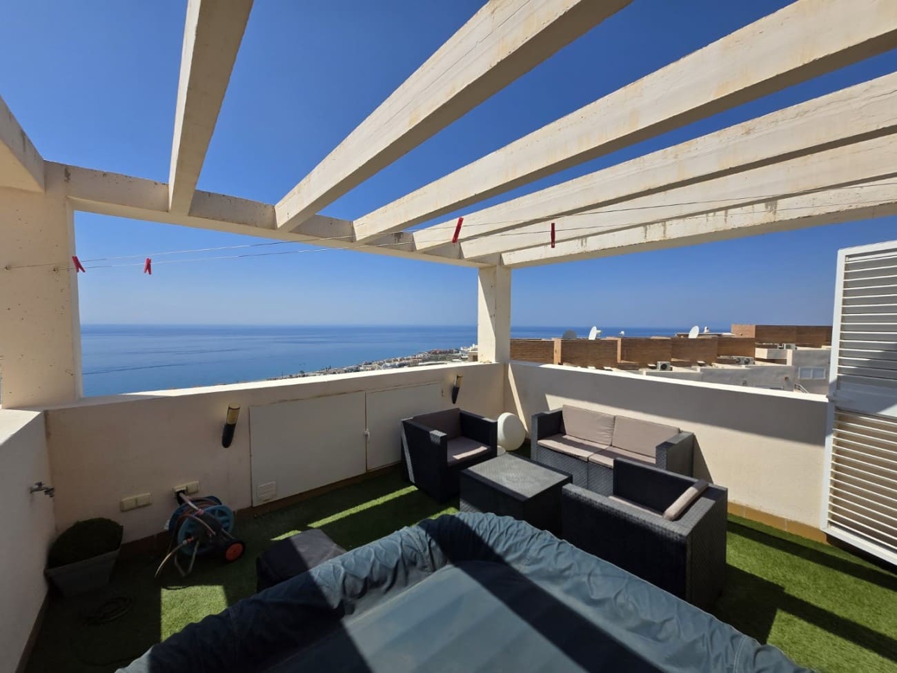 4 soveværelse Byhus til salg i Torrox-Costa med swimmingpool - € 360.000 (Ref: 9185060)