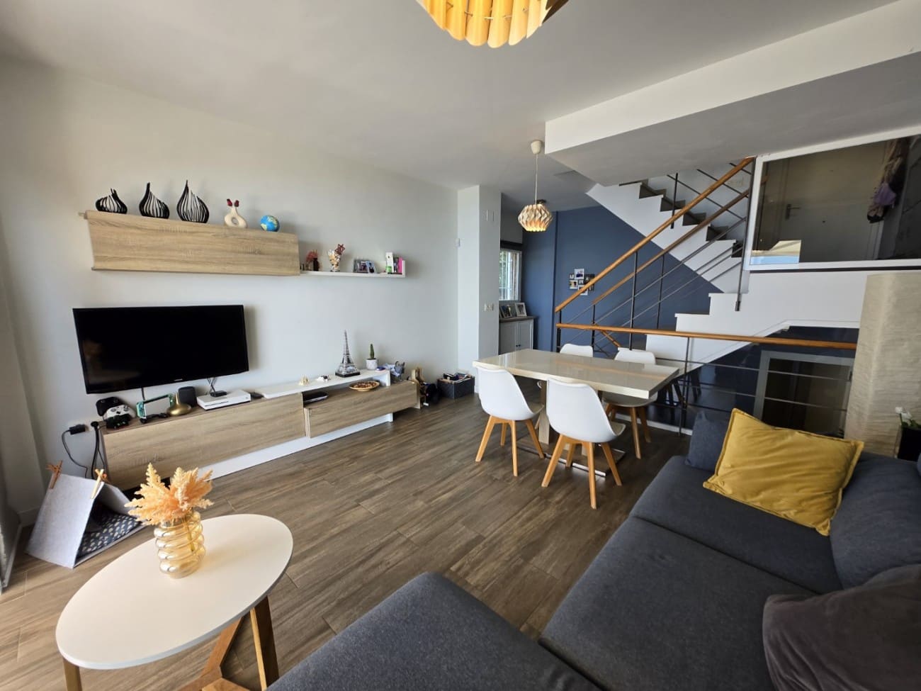 4 soveværelse Byhus til salg i Torrox-Costa med swimmingpool - € 360.000 (Ref: 9185060)