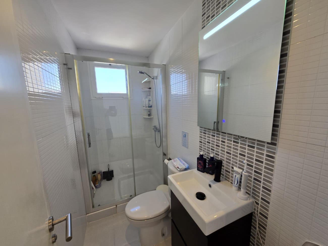 4 soveværelse Byhus til salg i Torrox-Costa med swimmingpool - € 360.000 (Ref: 9185060)