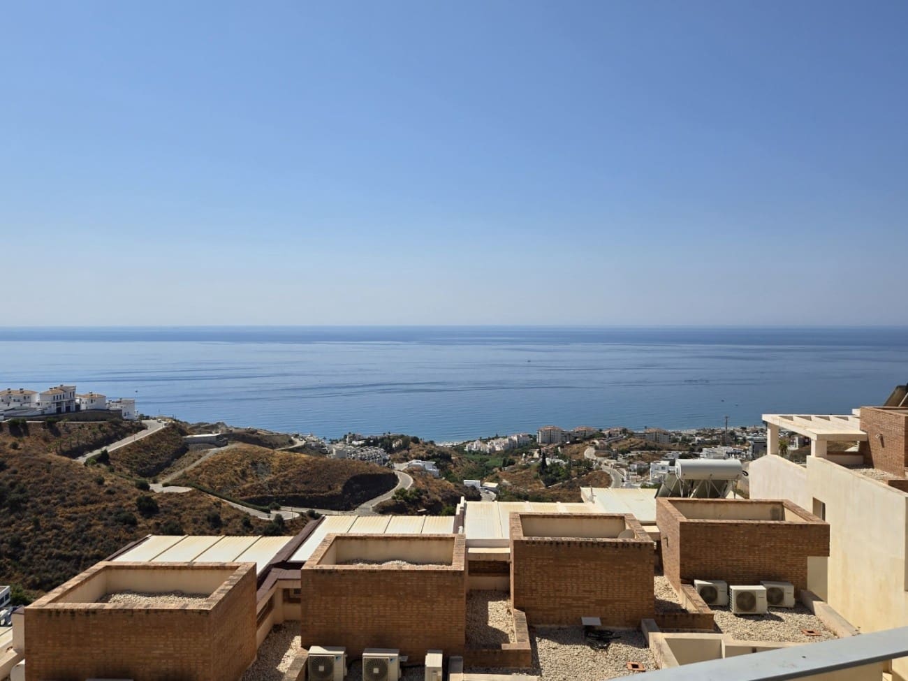 4 soveværelse Byhus til salg i Torrox-Costa med swimmingpool - € 360.000 (Ref: 9185060)