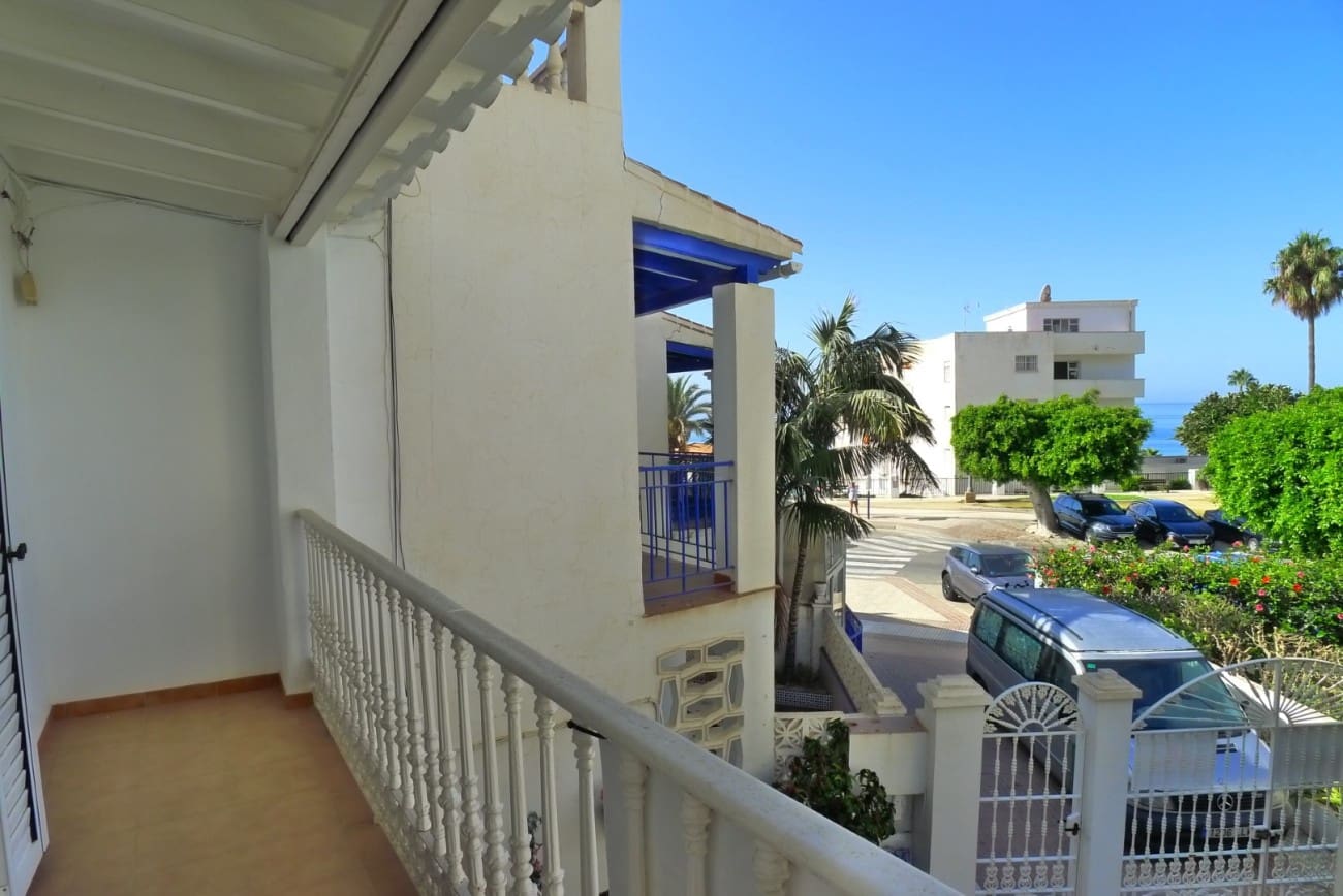 3 makuuhuone Omakotitalo myytävänä paikassa Nerja mukana 
autotalli - 636 000 € (Ref: 9334484)