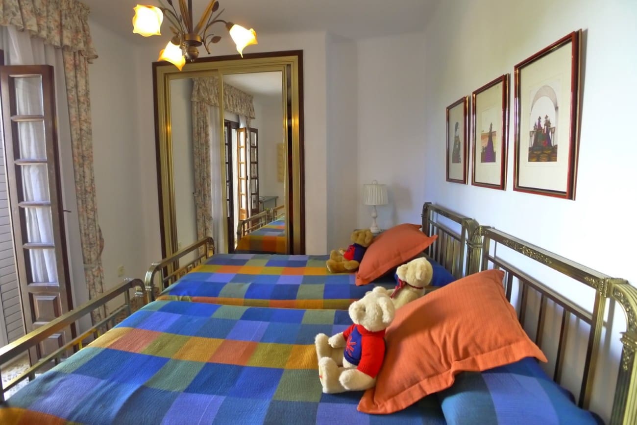 3 makuuhuone Omakotitalo myytävänä paikassa Nerja mukana 
autotalli - 636 000 € (Ref: 9334484)