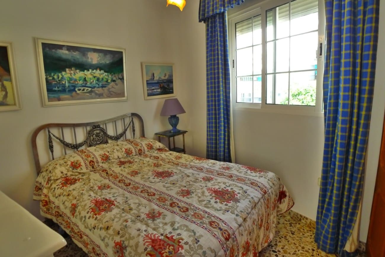 3 makuuhuone Omakotitalo myytävänä paikassa Nerja mukana 
autotalli - 636 000 € (Ref: 9334484)