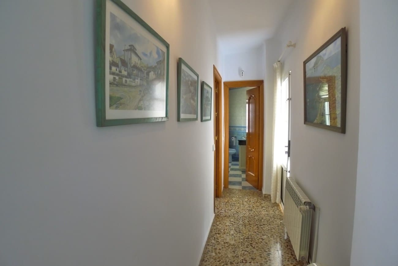 3 makuuhuone Omakotitalo myytävänä paikassa Nerja mukana 
autotalli - 636 000 € (Ref: 9334484)