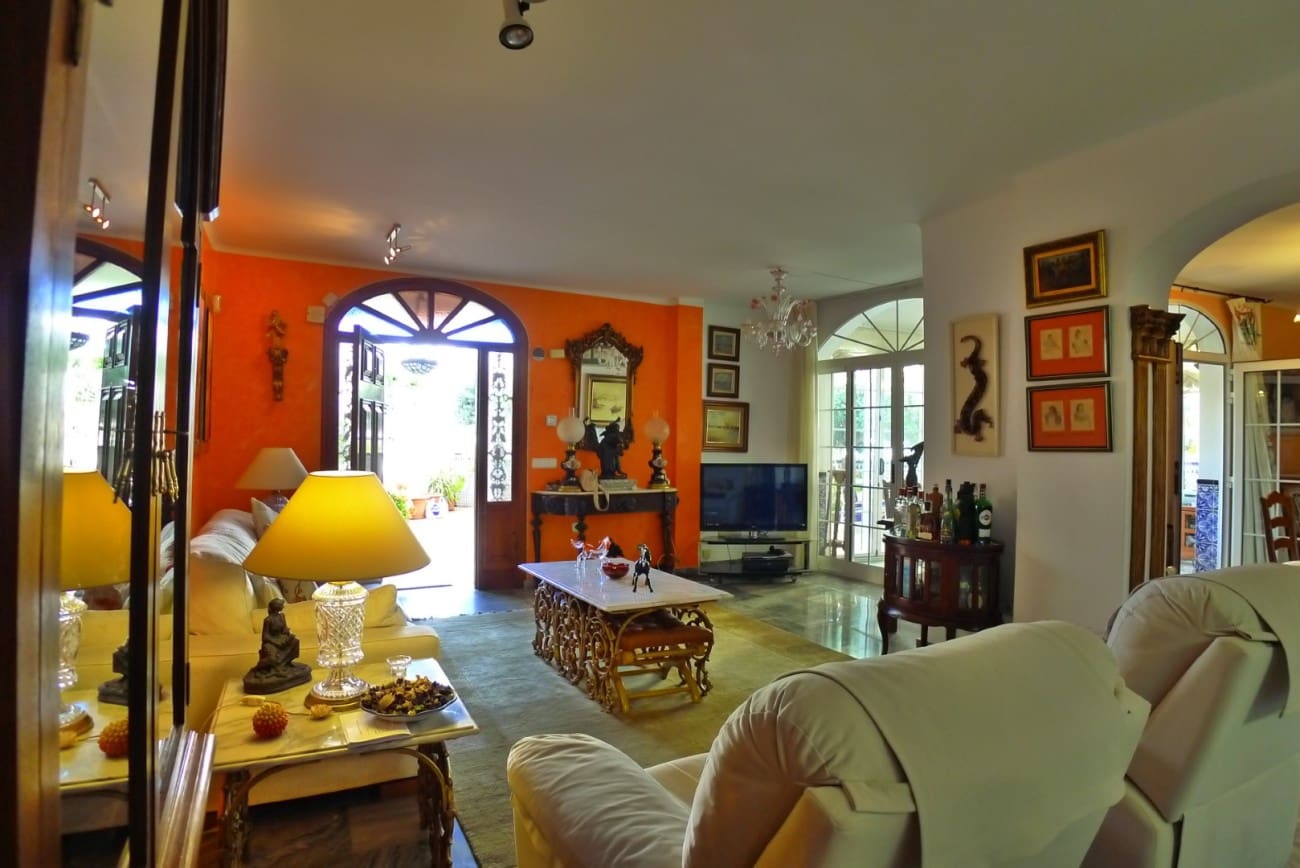 3 makuuhuone Omakotitalo myytävänä paikassa Nerja mukana 
autotalli - 636 000 € (Ref: 9334484)