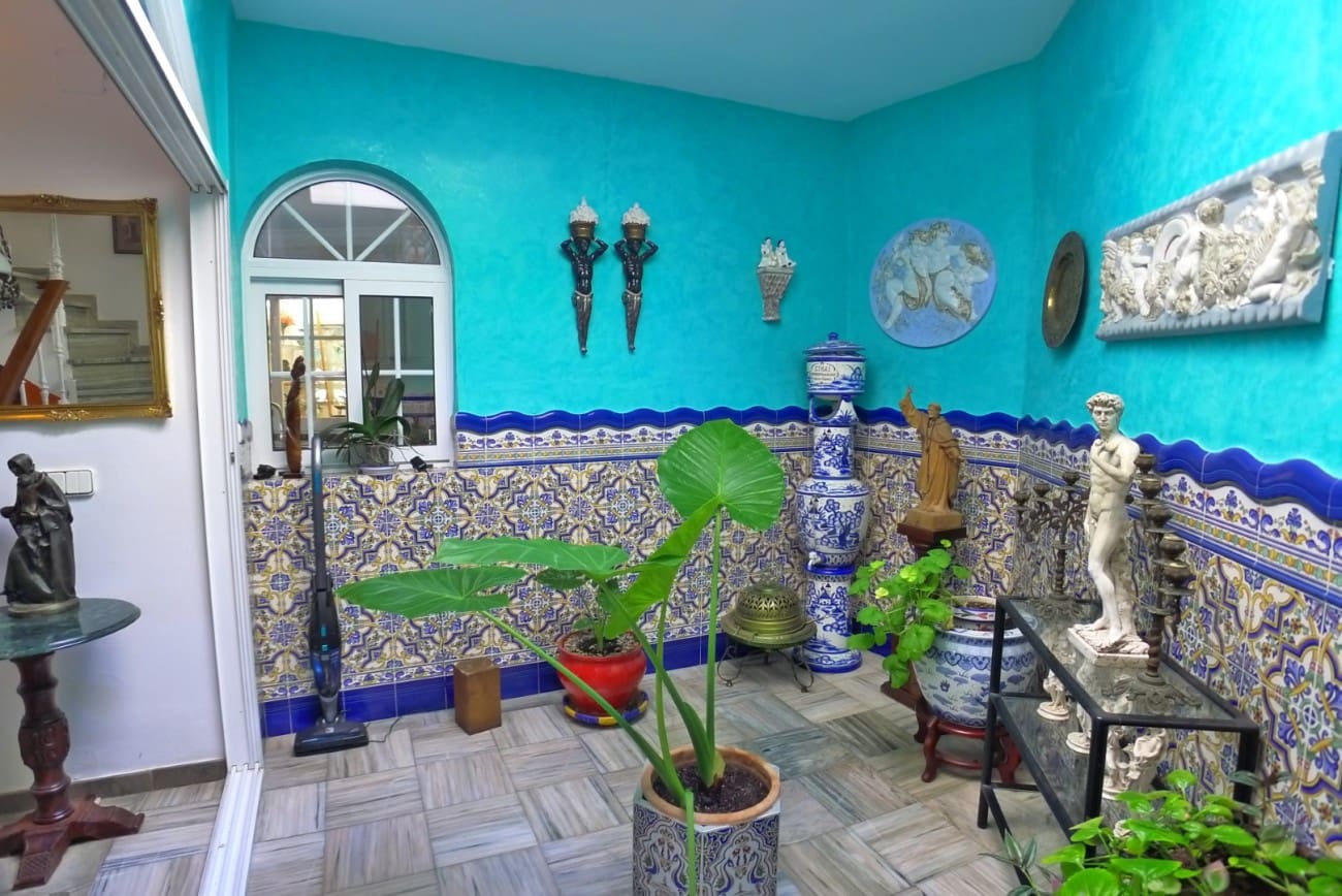 3 makuuhuone Omakotitalo myytävänä paikassa Nerja mukana 
autotalli - 636 000 € (Ref: 9334484)