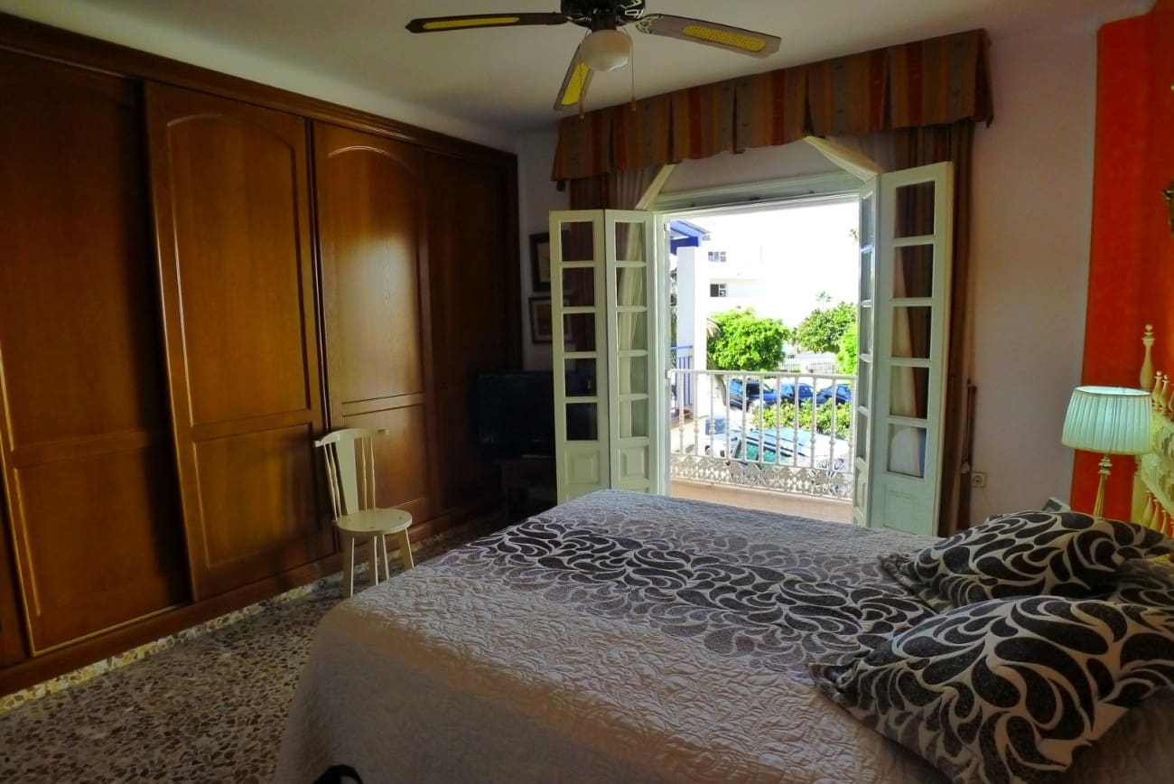 3 makuuhuone Omakotitalo myytävänä paikassa Nerja mukana 
autotalli - 636 000 € (Ref: 9334484)