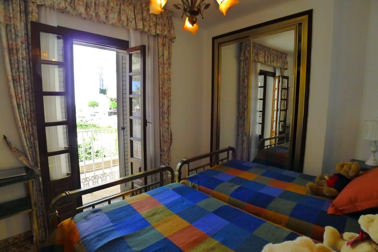 3 makuuhuone Omakotitalo myytävänä paikassa Nerja mukana 
autotalli - 636 000 € (Ref: 9334484)