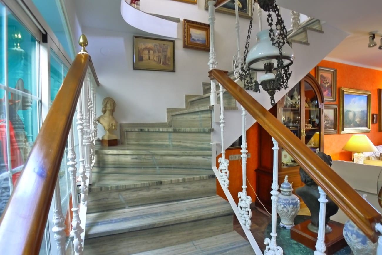 3 makuuhuone Omakotitalo myytävänä paikassa Nerja mukana 
autotalli - 636 000 € (Ref: 9334484)