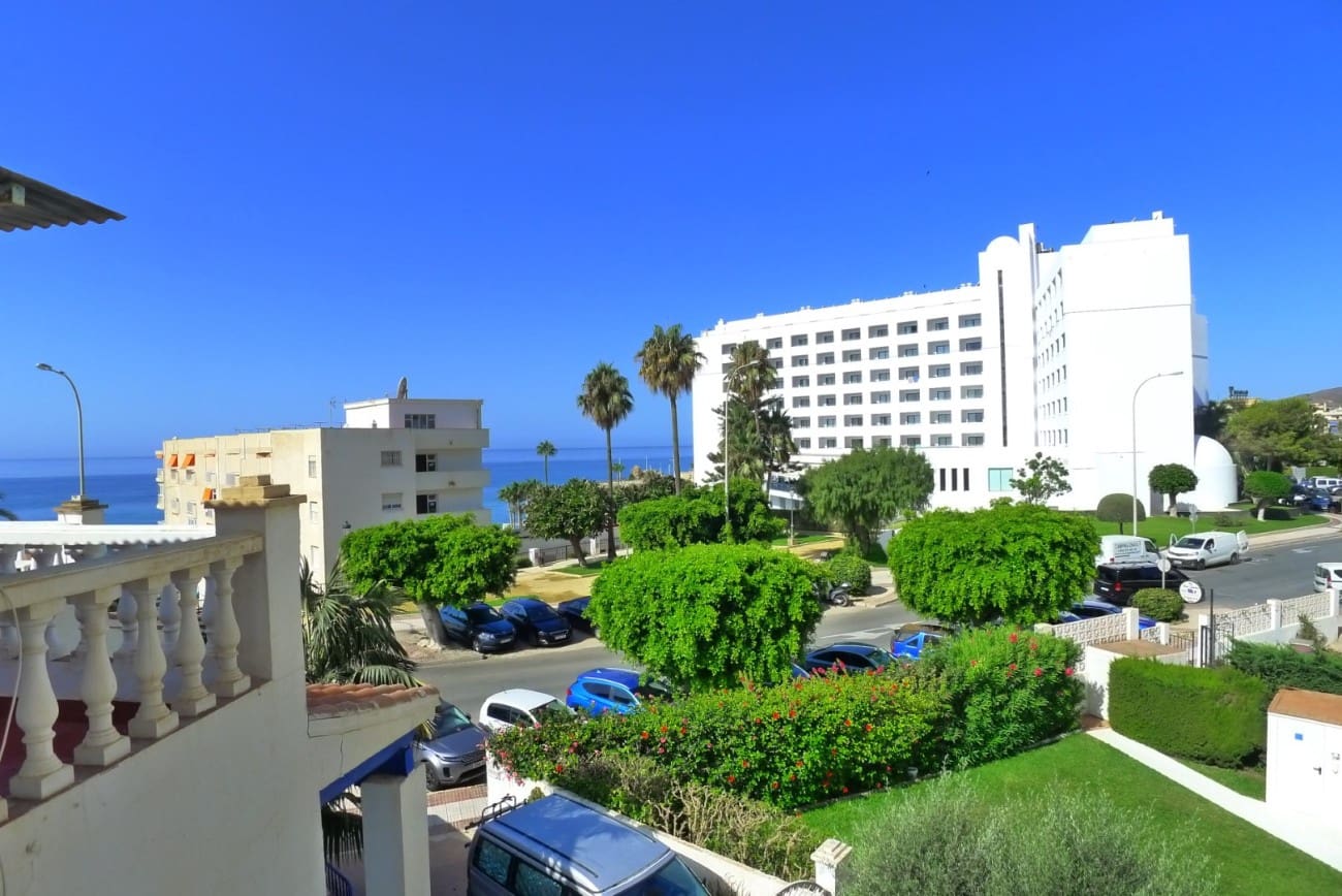 3 makuuhuone Omakotitalo myytävänä paikassa Nerja mukana 
autotalli - 636 000 € (Ref: 9334484)