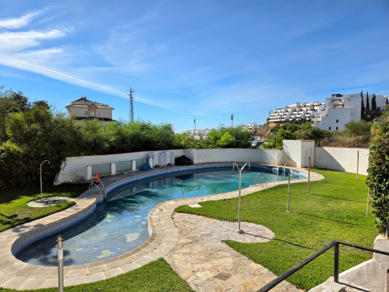 3 bedroom Villa for sale in Nerja with pool garage - € 499,000 (Ref: 9398146)