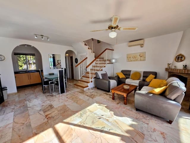 3 soveværelse Villa til salg i Nerja med swimmingpool garage - € 499.000 (Ref: 9398146)