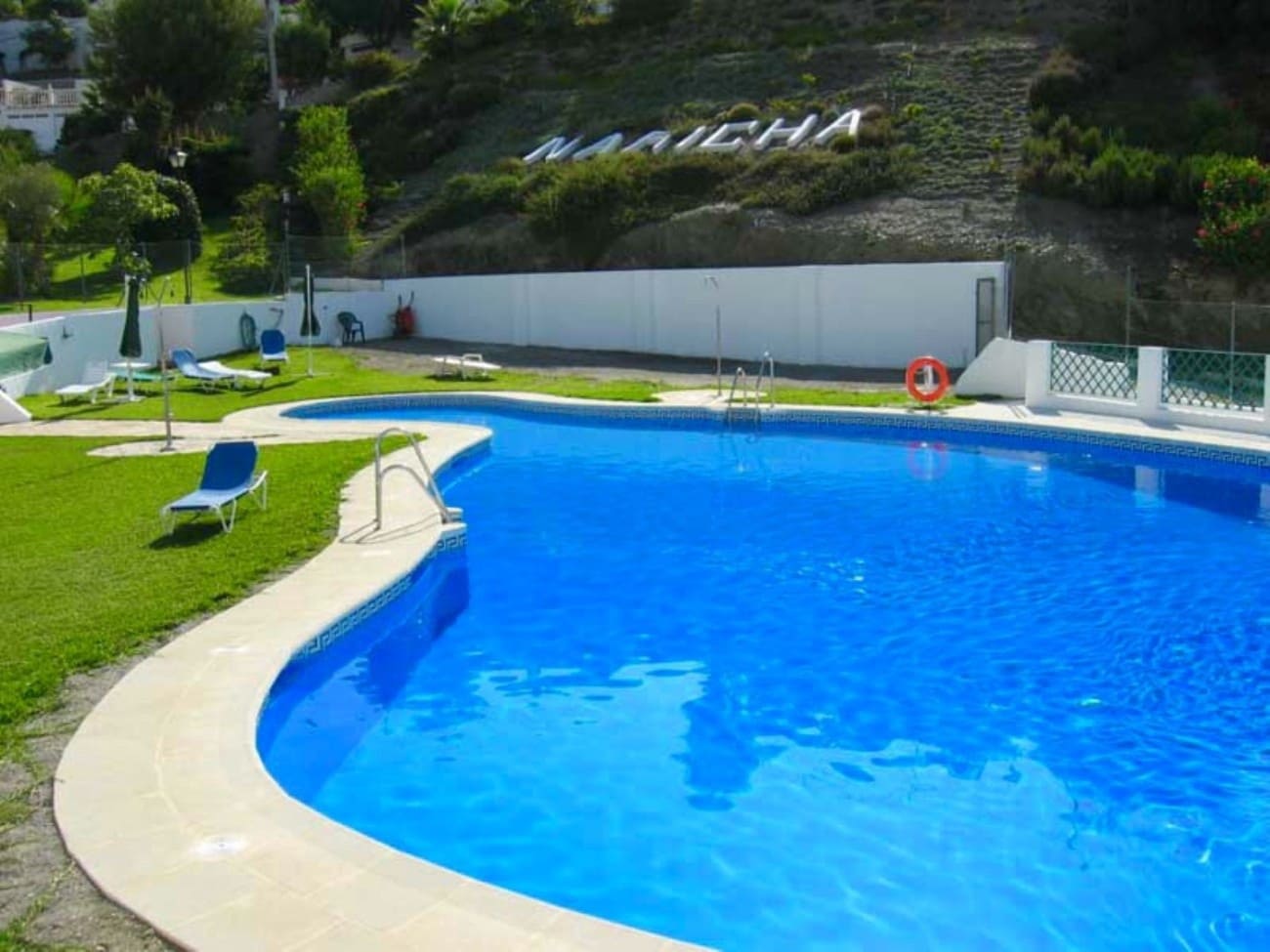 3 bedroom Villa for sale in Nerja with pool garage - € 499,000 (Ref: 9398146)