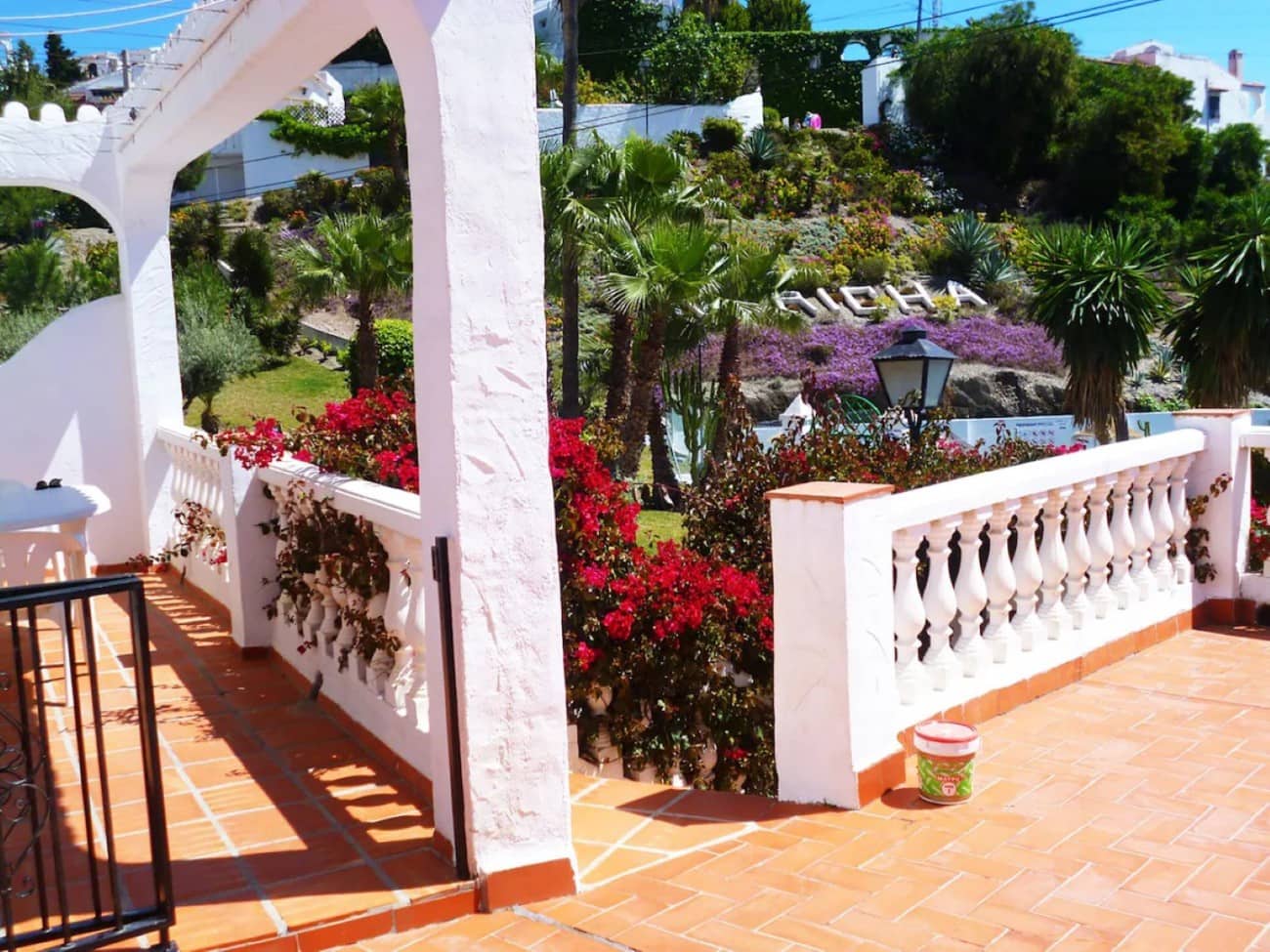 3 bedroom Villa for sale in Nerja with pool garage - € 499,000 (Ref: 9398146)