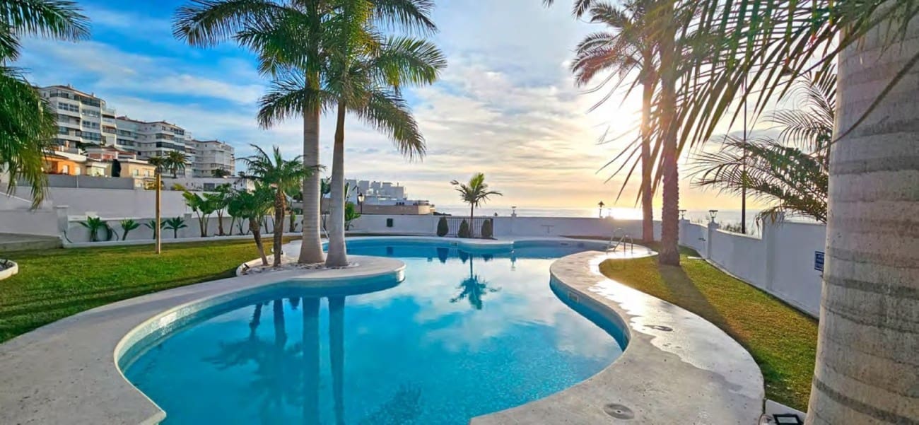 2 bedroom Apartment for sale in El Penoncillo with pool - € 297,000 (Ref: 9436627)