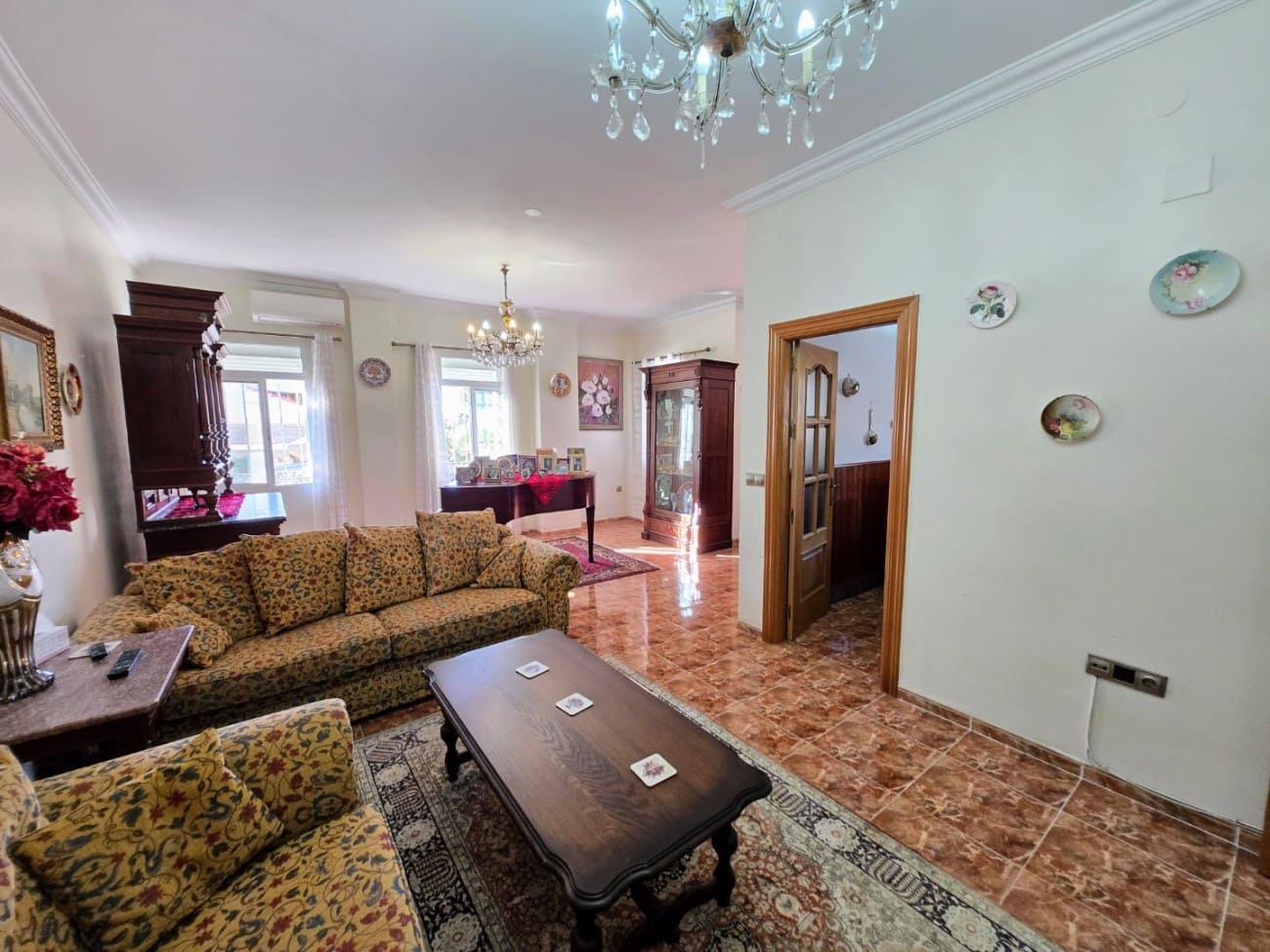 4 makuuhuone Huvila myytävänä paikassa Caleta de Velez mukana uima-altaan - 485 000 € (Ref: 9468076)