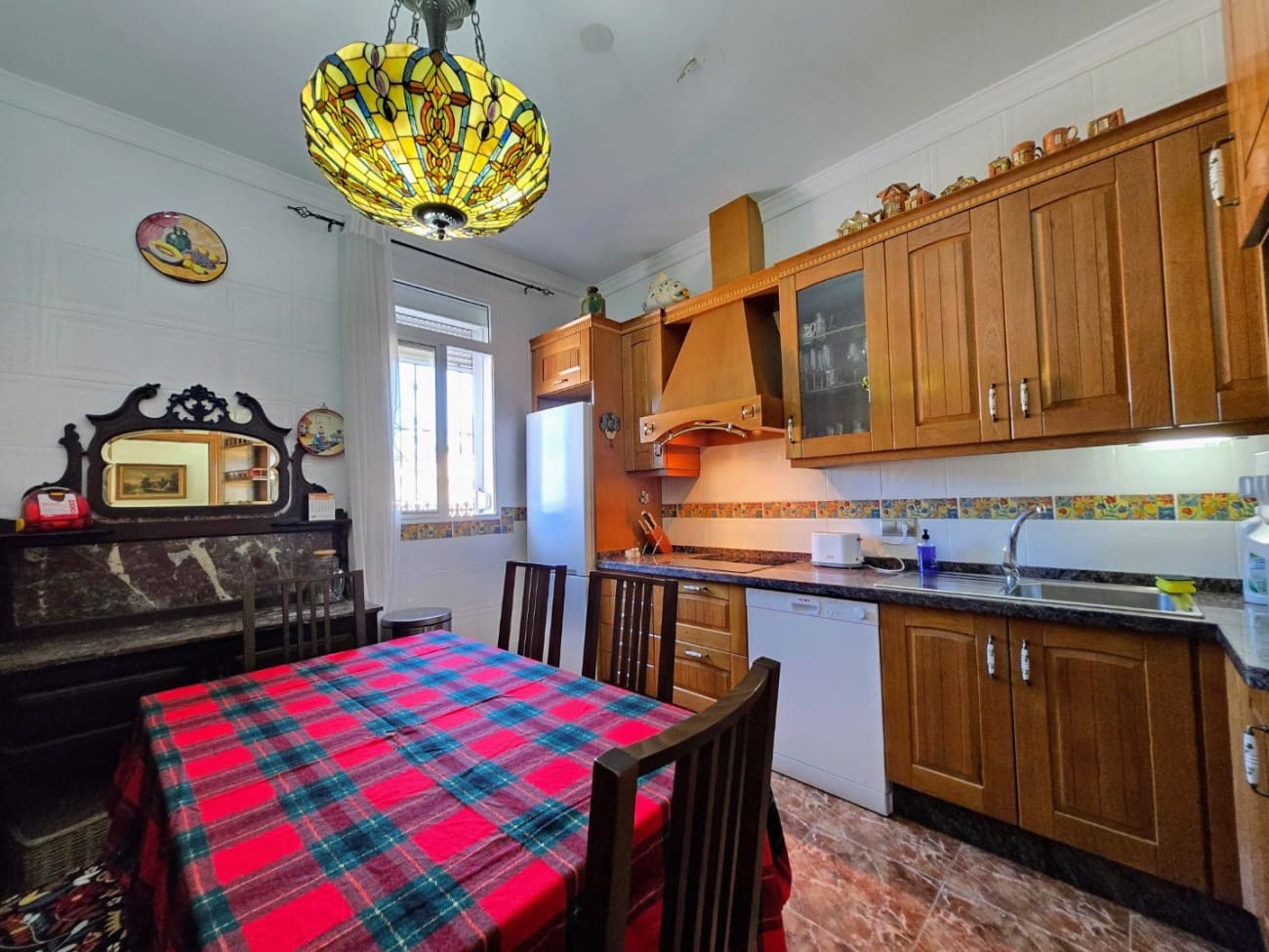 4 makuuhuone Huvila myytävänä paikassa Caleta de Velez mukana uima-altaan - 485 000 € (Ref: 9468076)