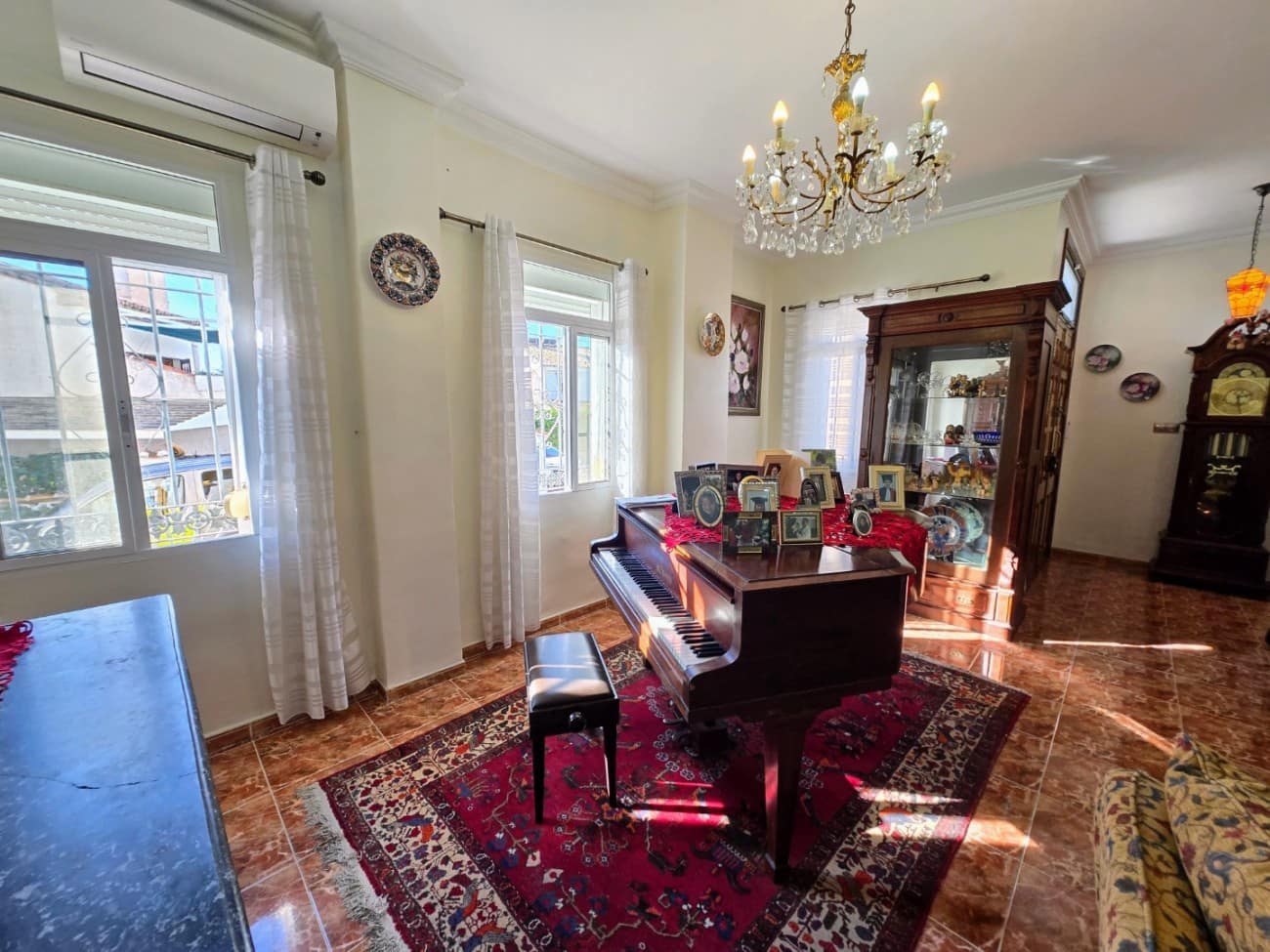 4 makuuhuone Huvila myytävänä paikassa Caleta de Velez mukana uima-altaan - 485 000 € (Ref: 9468076)