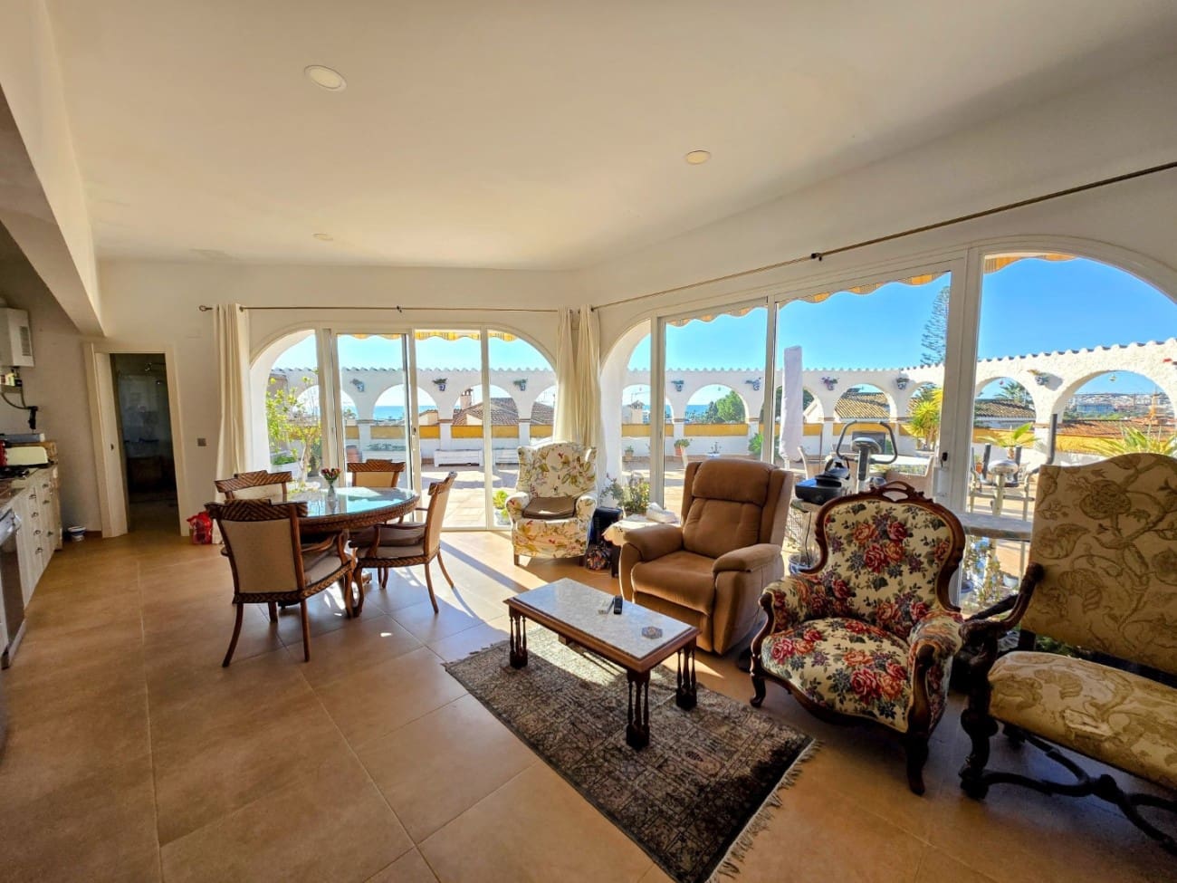 4 makuuhuone Huvila myytävänä paikassa Caleta de Velez mukana uima-altaan - 485 000 € (Ref: 9468076)