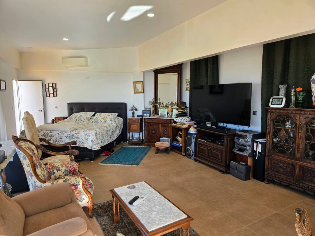 4 makuuhuone Huvila myytävänä paikassa Caleta de Velez mukana uima-altaan - 485 000 € (Ref: 9468076)