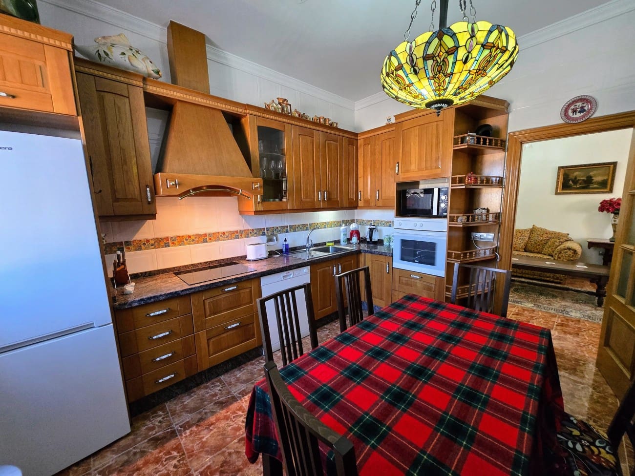 4 makuuhuone Huvila myytävänä paikassa Caleta de Velez mukana uima-altaan - 485 000 € (Ref: 9468076)