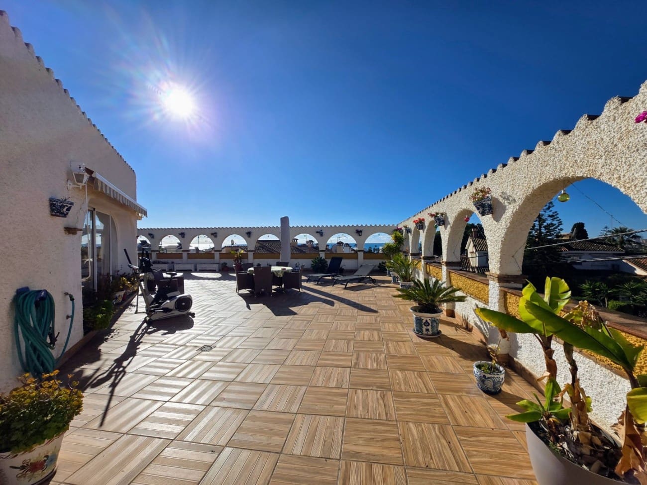 4 makuuhuone Huvila myytävänä paikassa Caleta de Velez mukana uima-altaan - 485 000 € (Ref: 9468076)