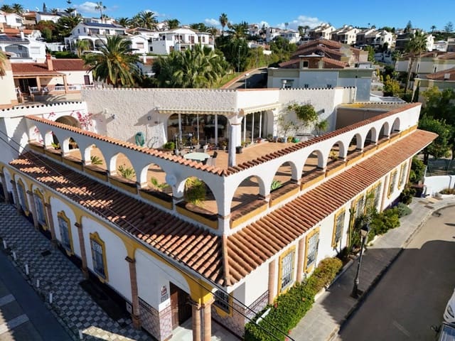 4 makuuhuone Huvila myytävänä paikassa Caleta de Vélez, Vélez-Málaga mukana uima-altaan - 485 000 € (Ref: 9468076)