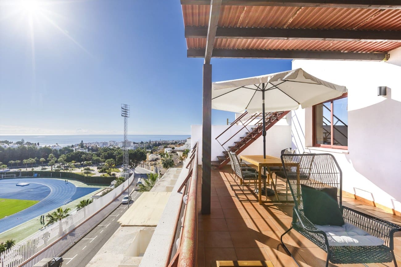 2 bedroom Penthouse for sale in Nerja with pool - € 390,000 (Ref: 9523906)