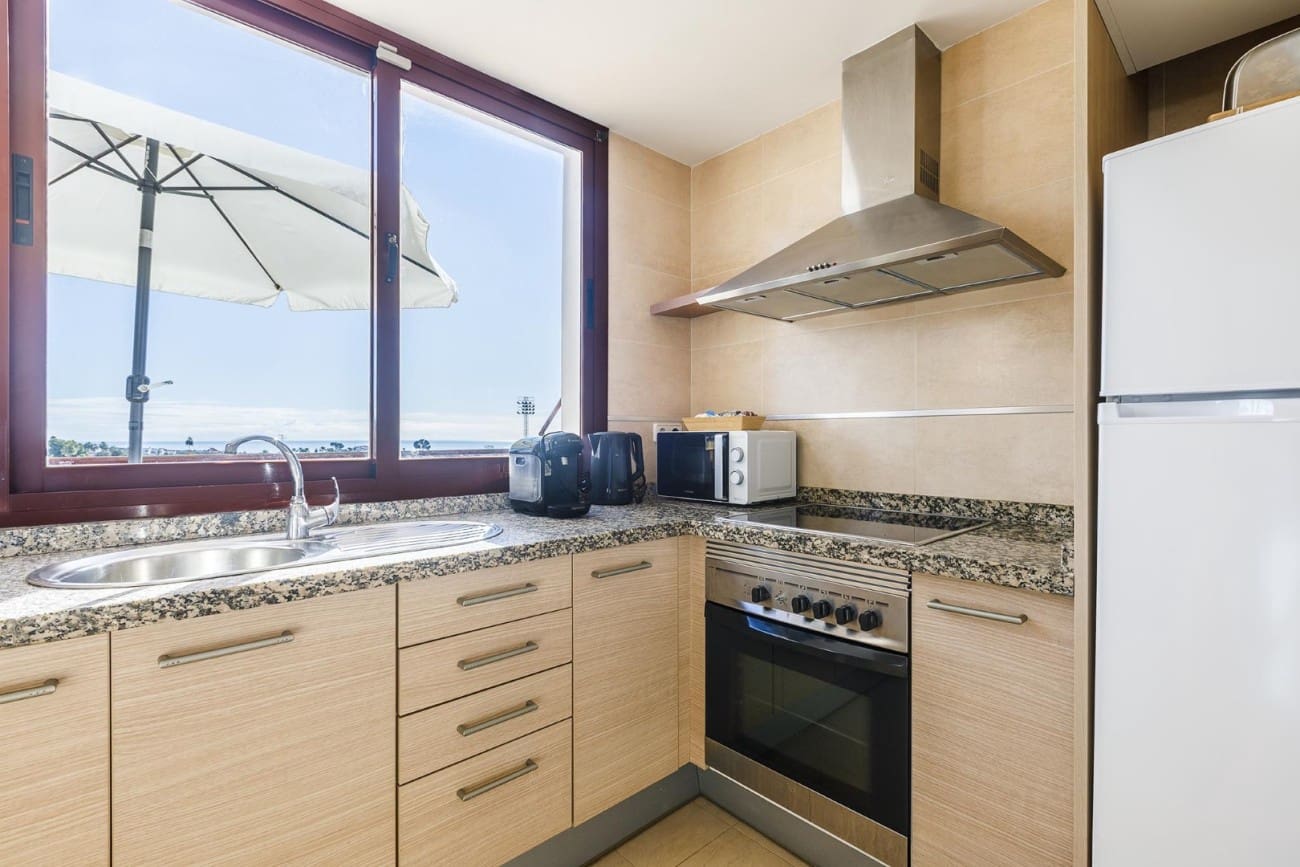 2 bedroom Penthouse for sale in Nerja with pool - € 390,000 (Ref: 9523906)