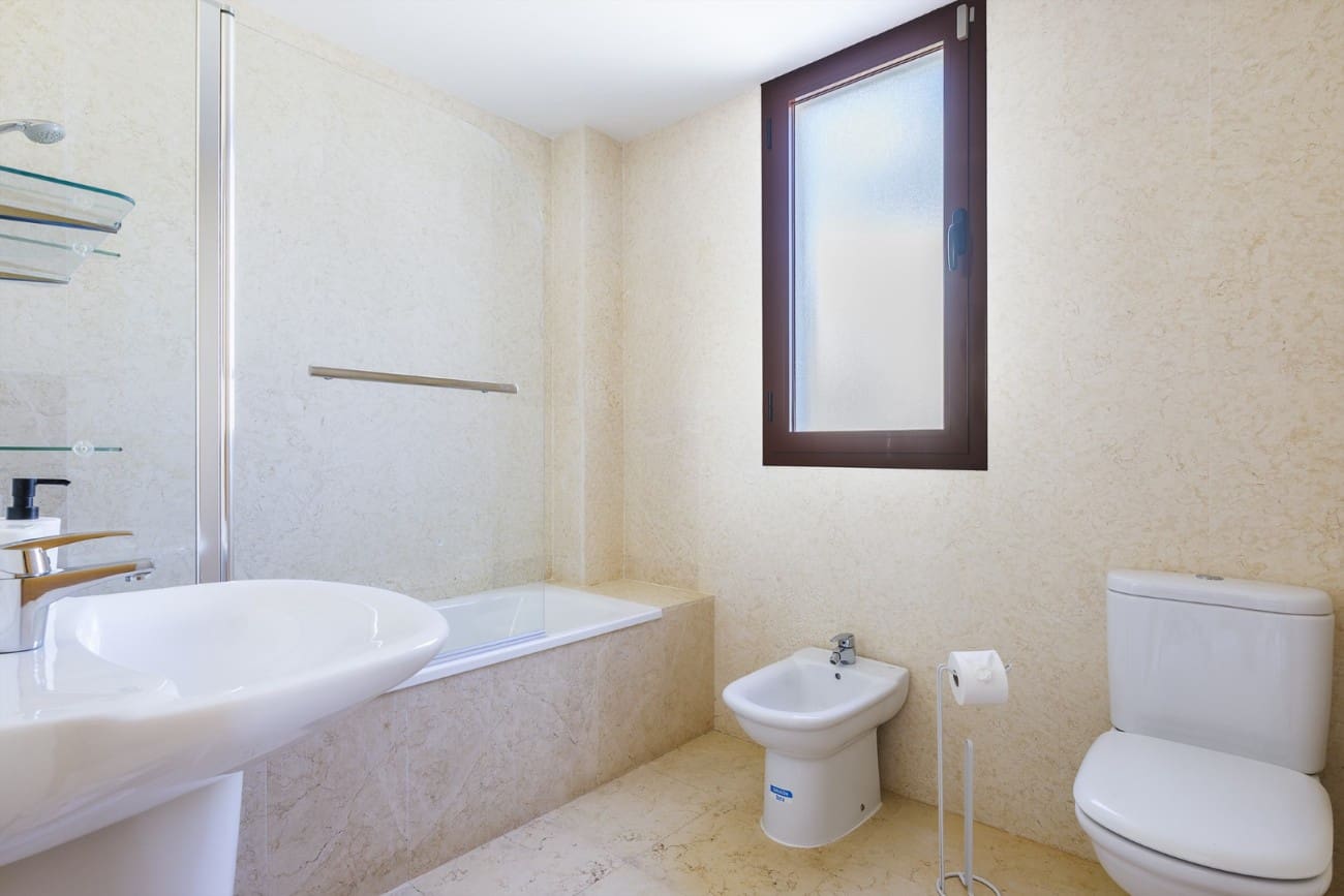 2 bedroom Penthouse for sale in Nerja with pool - € 390,000 (Ref: 9523906)