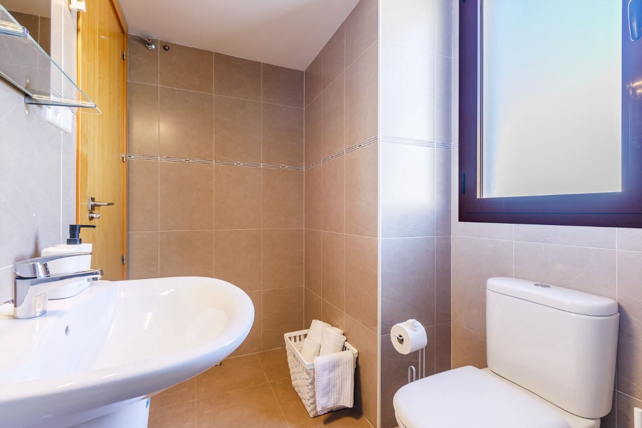 2 bedroom Penthouse for sale in Nerja with pool - € 390,000 (Ref: 9523906)