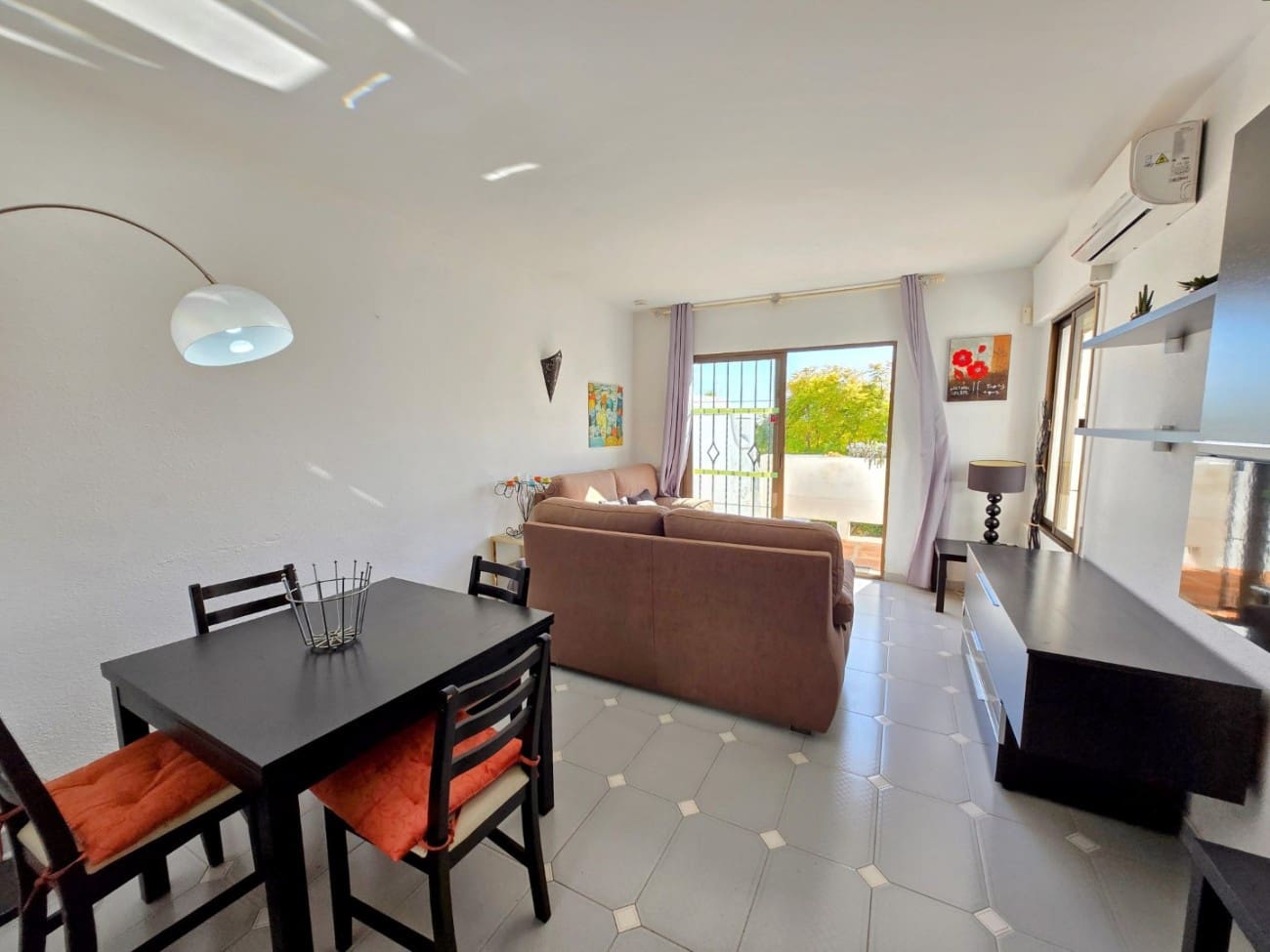 2 soveværelse Byhus til salg i Nerja med swimmingpool - € 290.000 (Ref: 9535487)