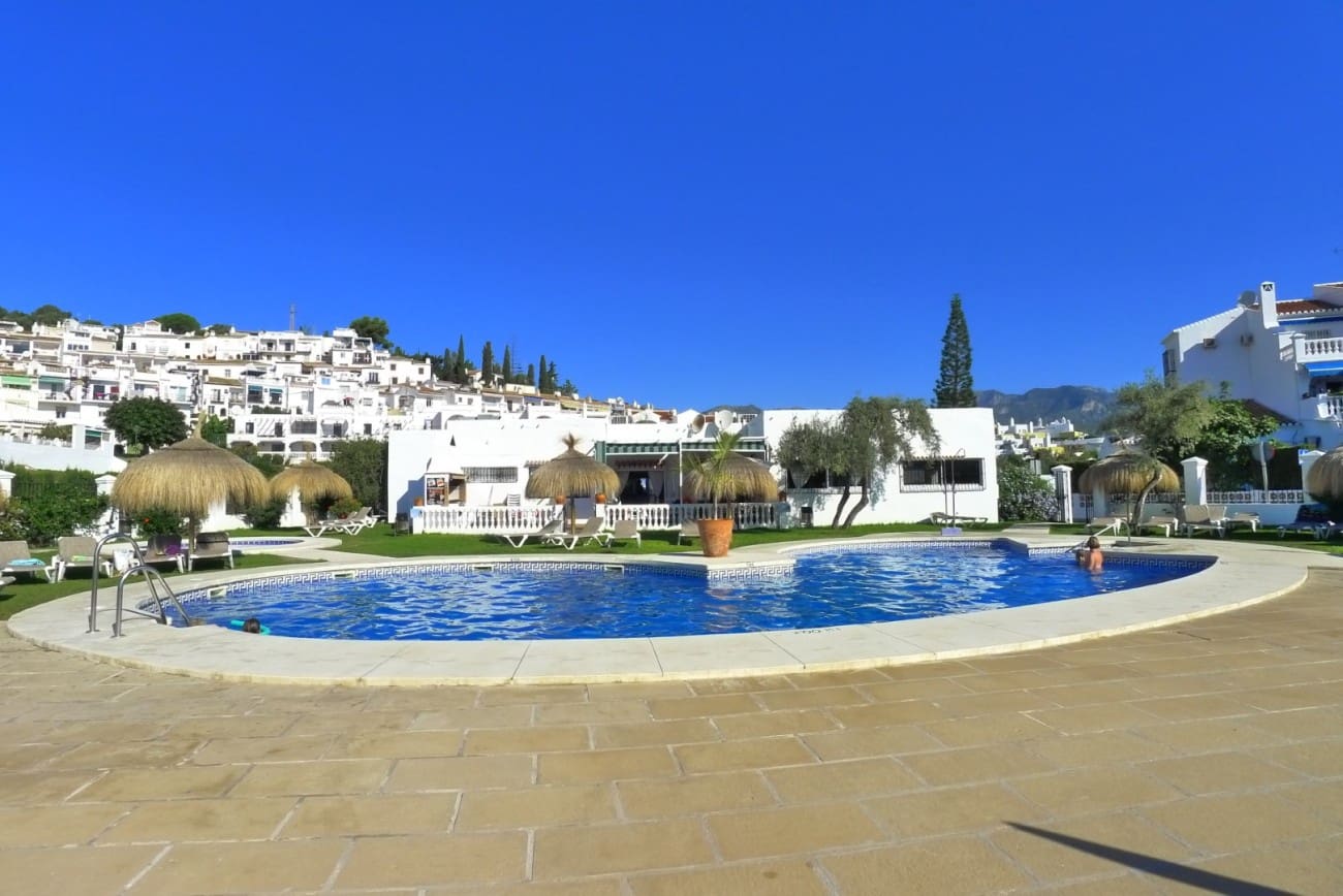 2 soveværelse Byhus til salg i Nerja med swimmingpool - € 290.000 (Ref: 9535487)